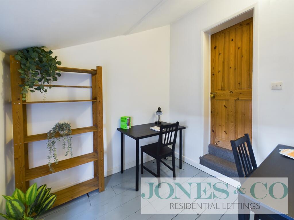 Office/Bedroom 3