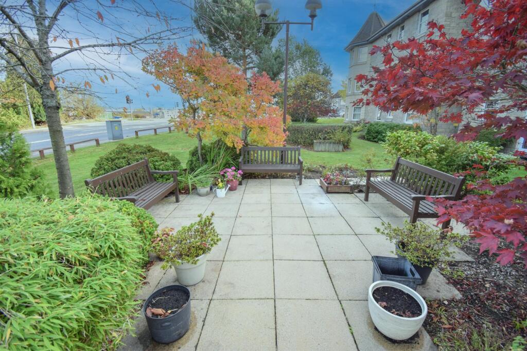 SEATING AREA-2..jpg