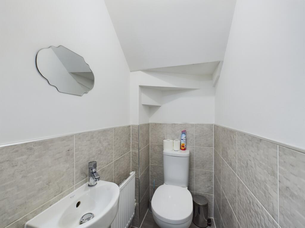 Cloakroom/WC