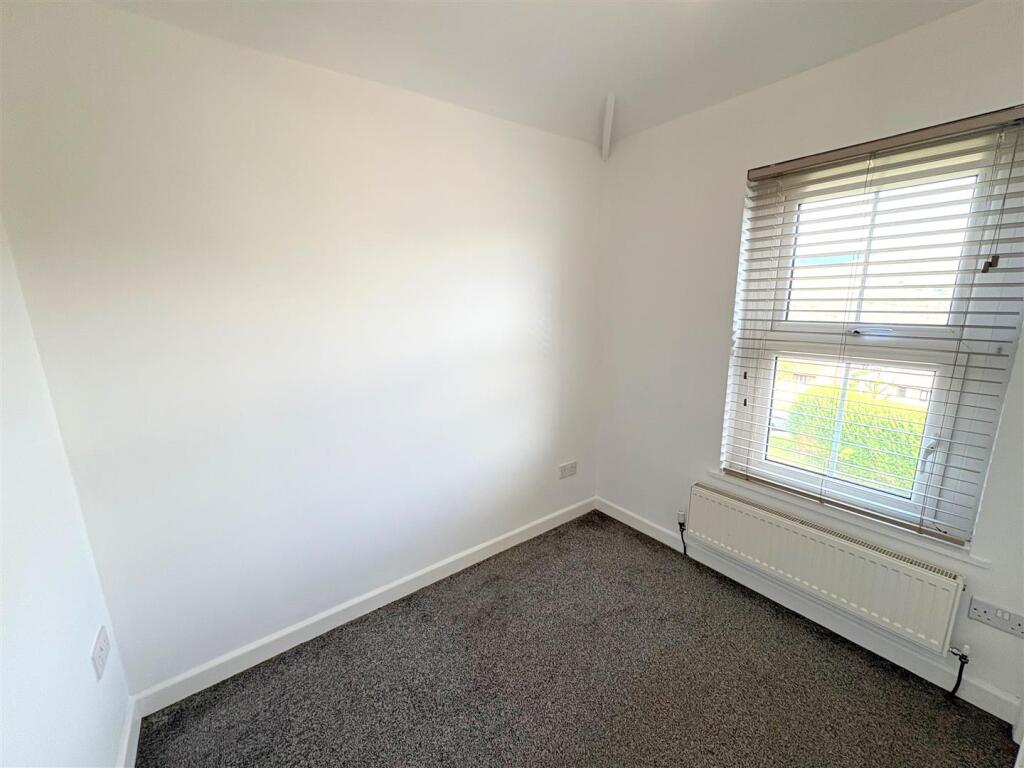 Bedroom 3a.jpg