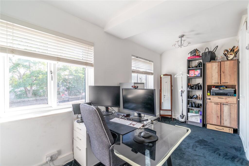 Bedroom/Study