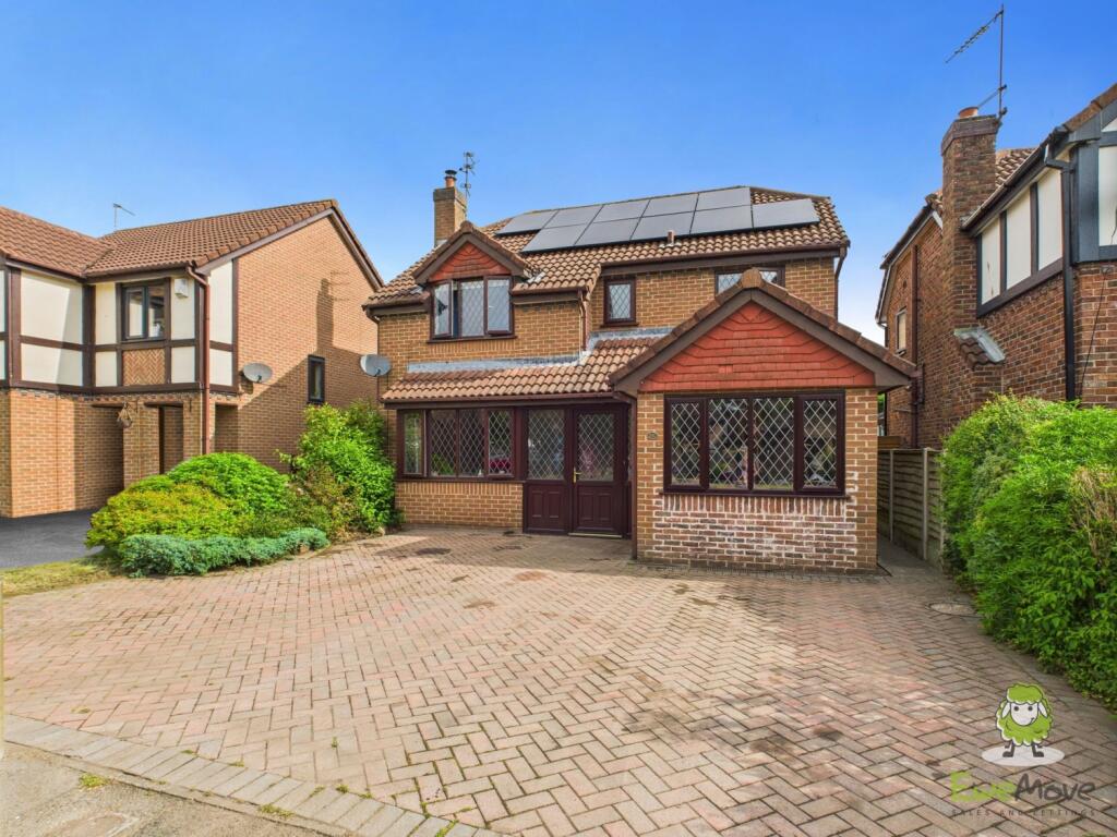 Front of house - Charlotte Thomasson Ewemove Whitc