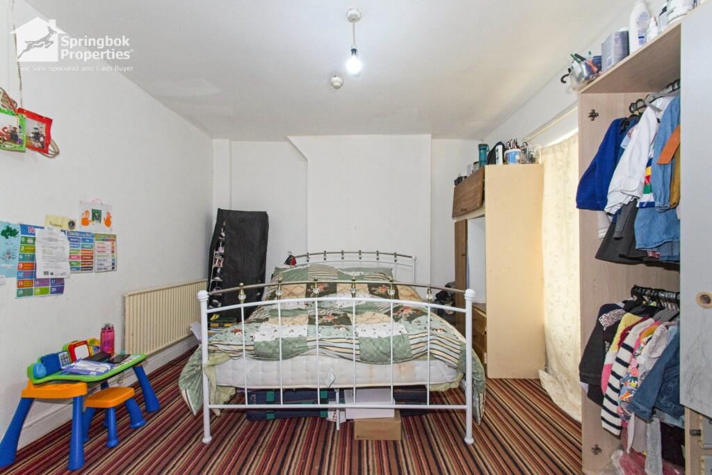 IMAGE 4
