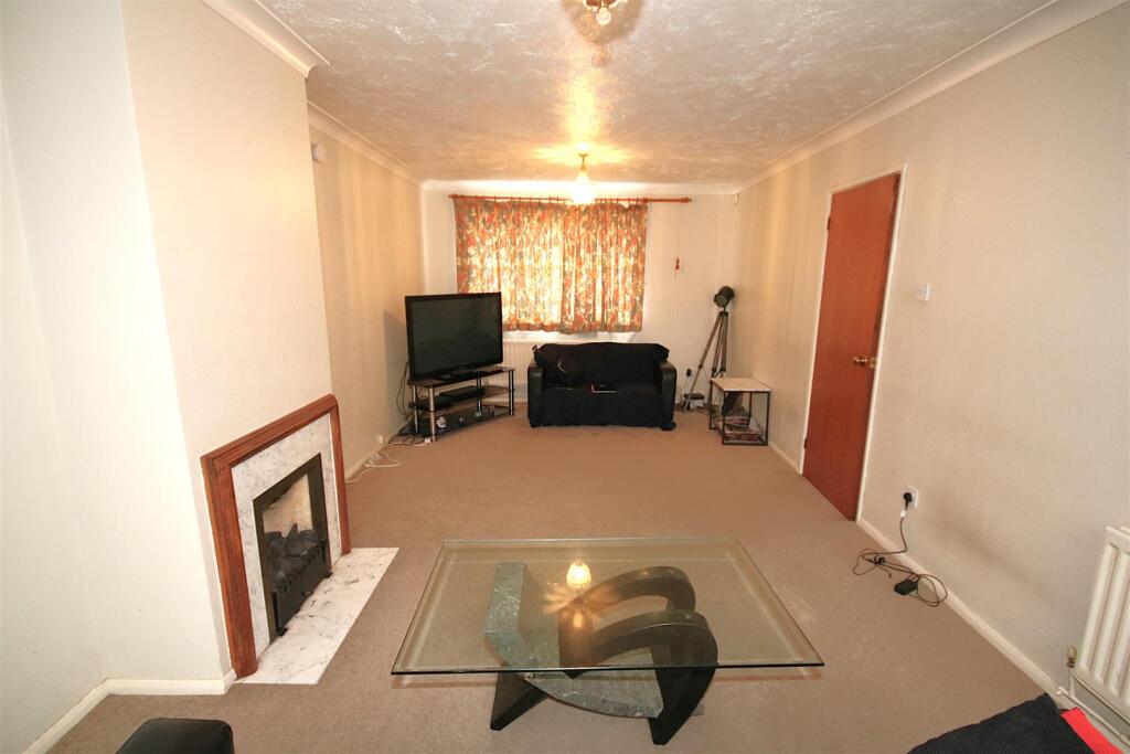 Living Room b.JPG