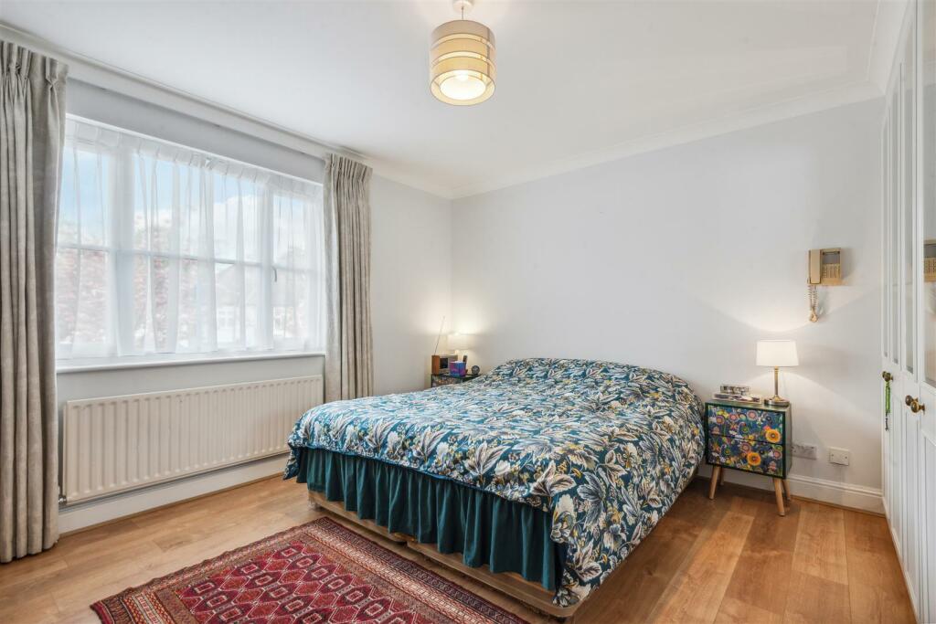 Fitzroy Crescent, W4 - FOR SALE