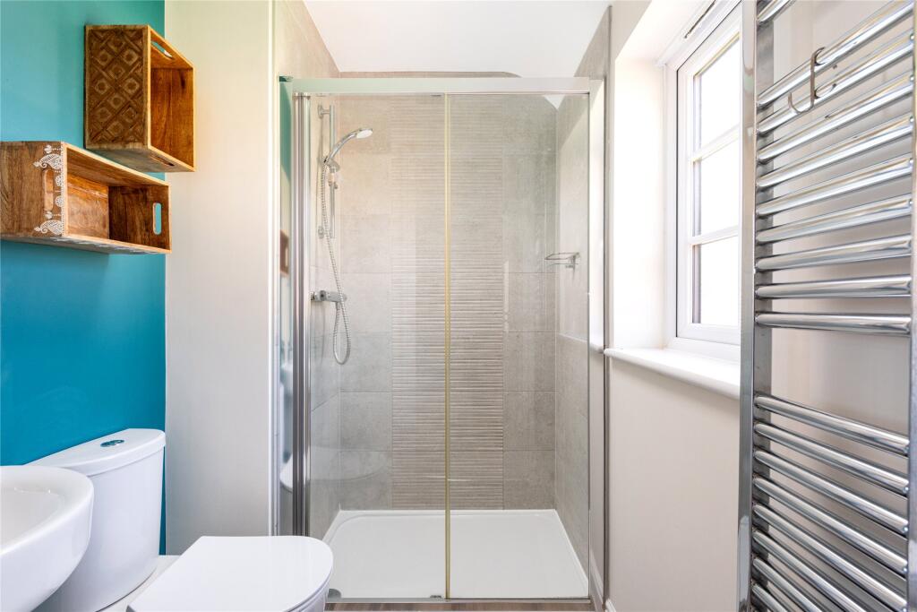 Shower En Suite