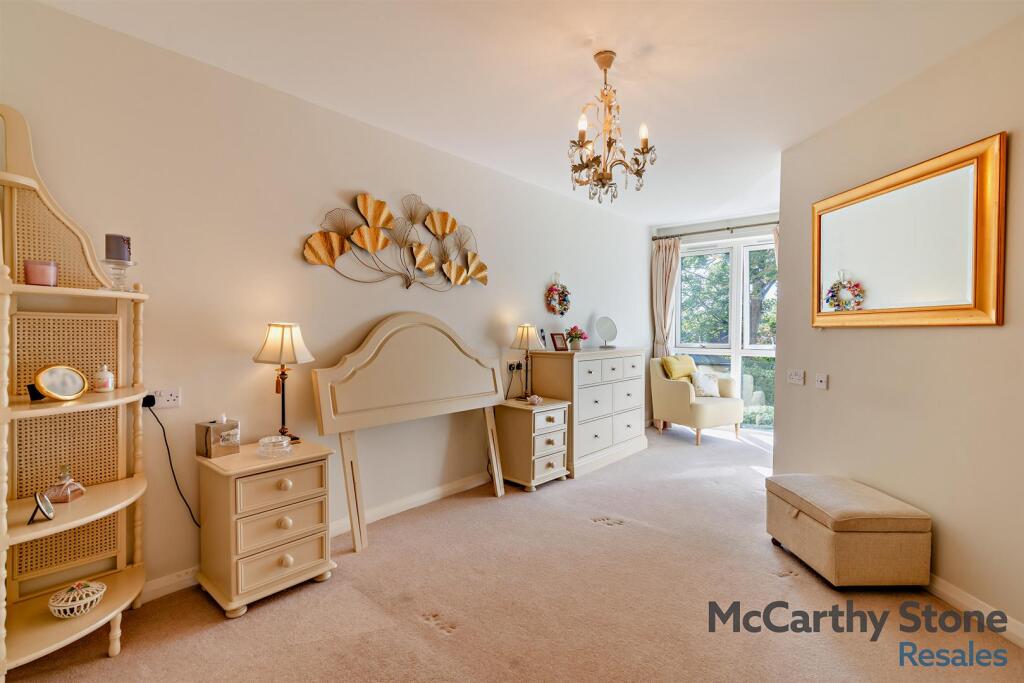 8663728-interior03-800.jpg