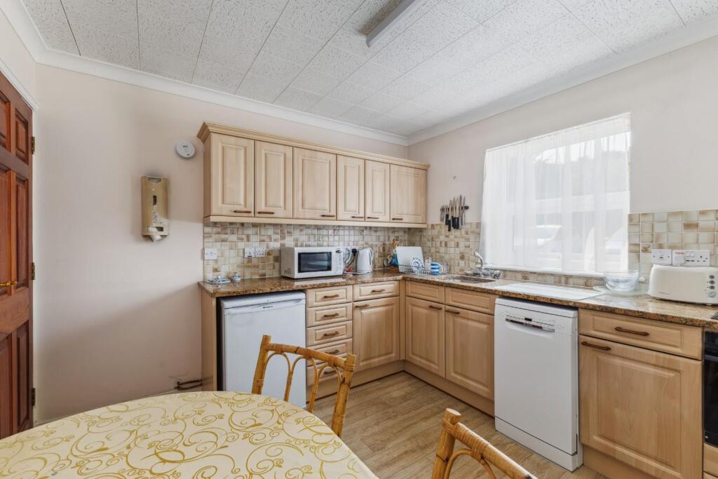 94182_Flat 7 Harnleigh Green 80 Harnham Road(9).jp