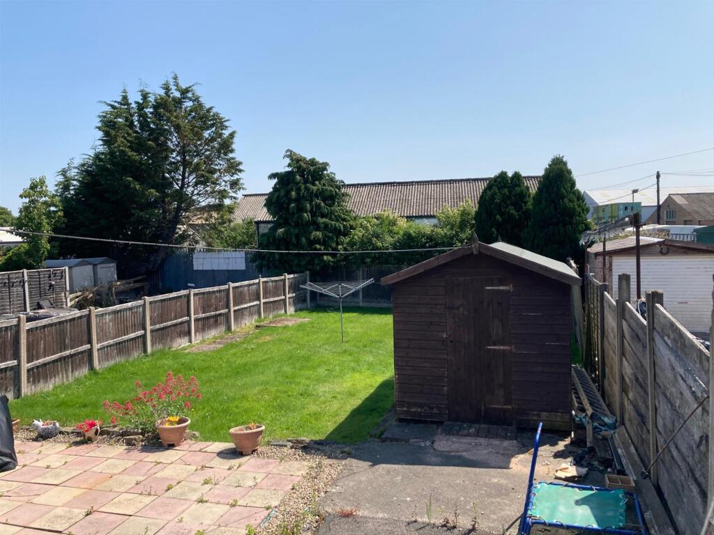 White Lund Road Rear