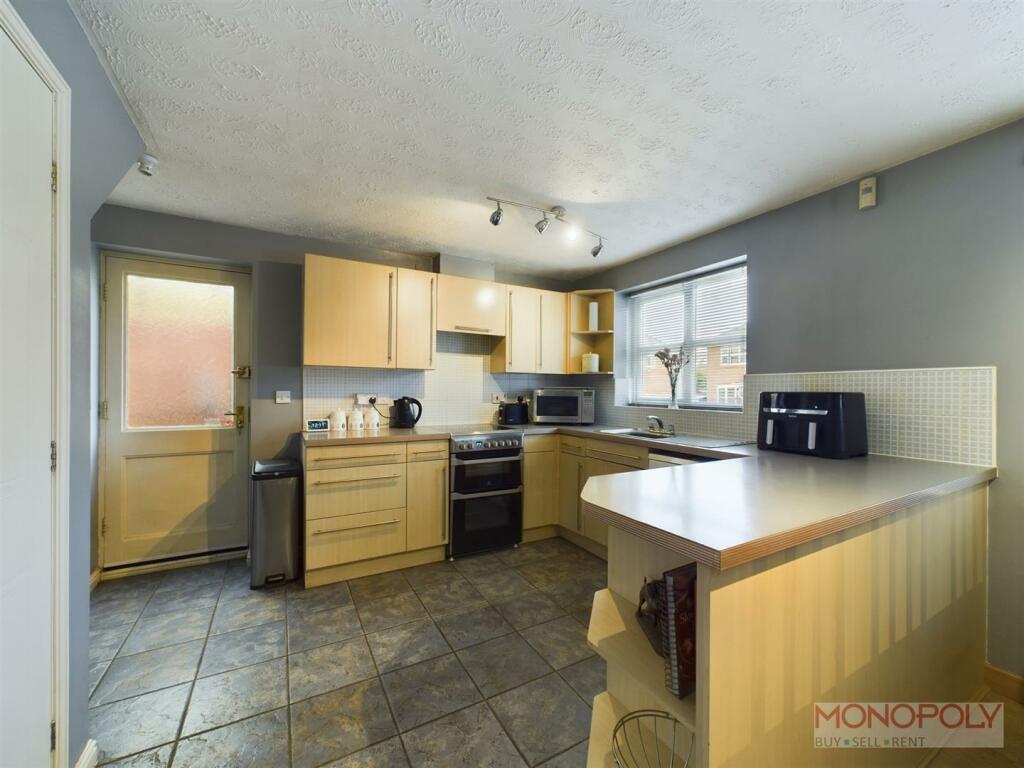 CAM01943G0-PR0197-STILL008.jpg