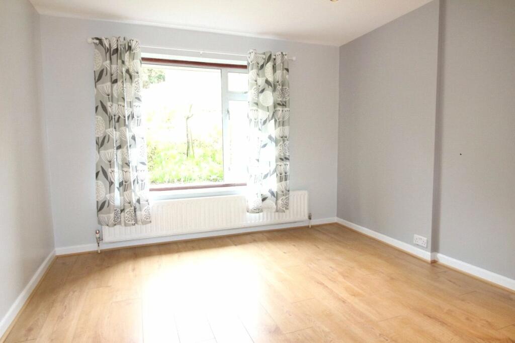 Kitchen / Dining Roo