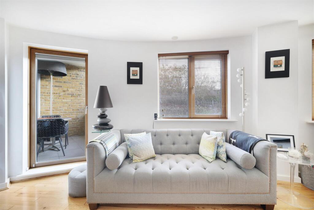 Kitchen/Lounge