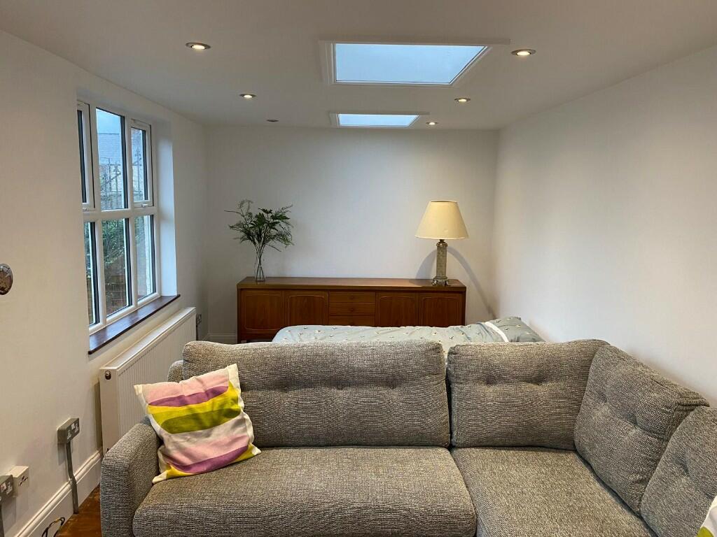 Living / bedroom