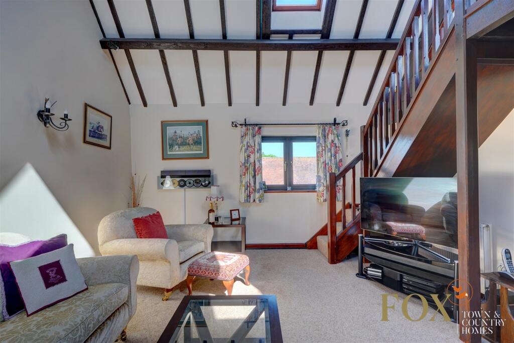 9 Holt Castle Barns (15).jpg