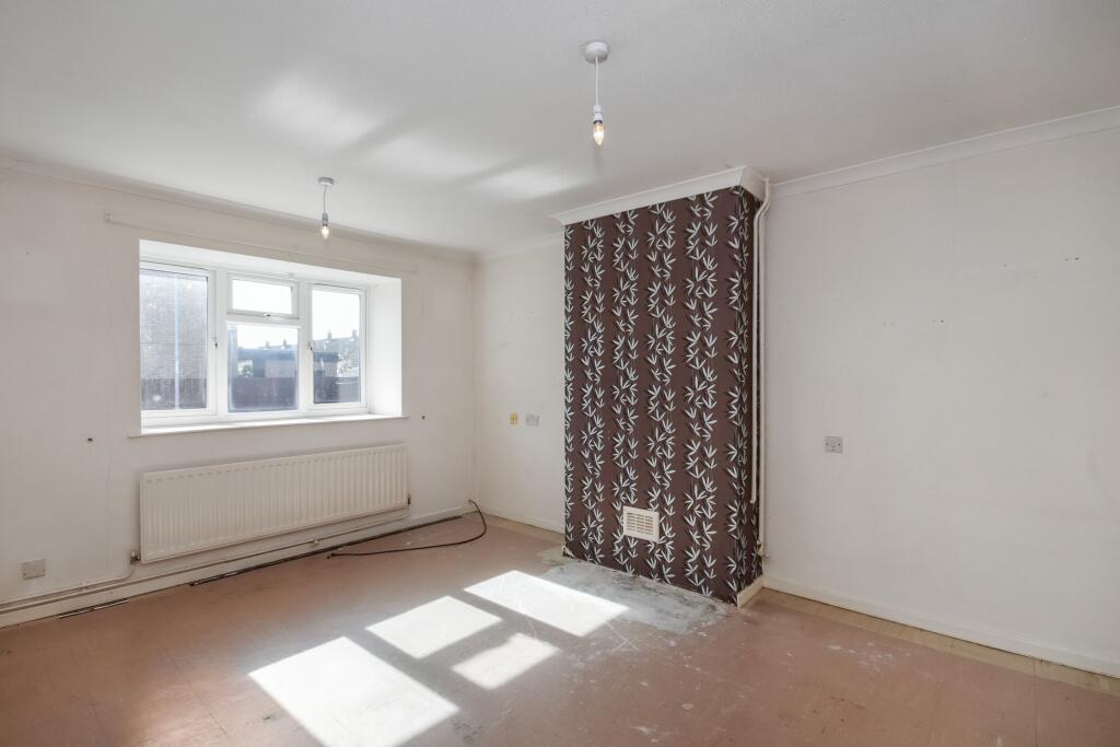 10 Beaumaris Road, Sawtry, Huntingdon, Cambridgeshire PE28 5SF