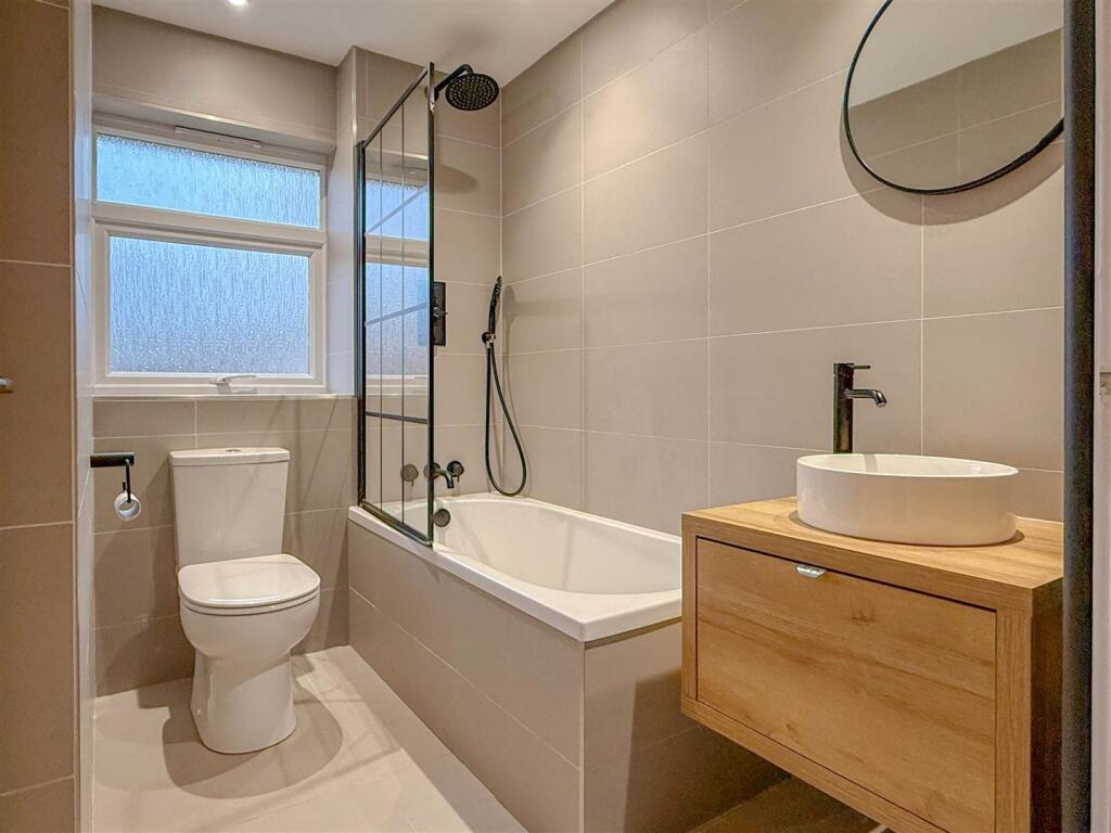 Bressinghambathroom.jpg