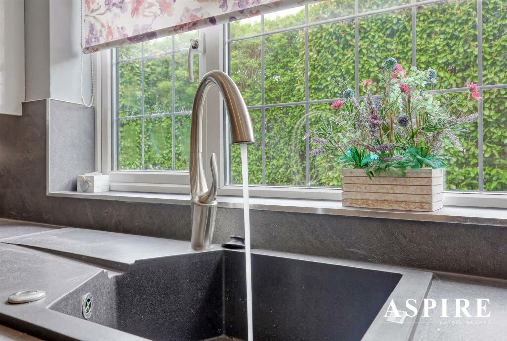 IMG_8721_21 copy 2.jpg