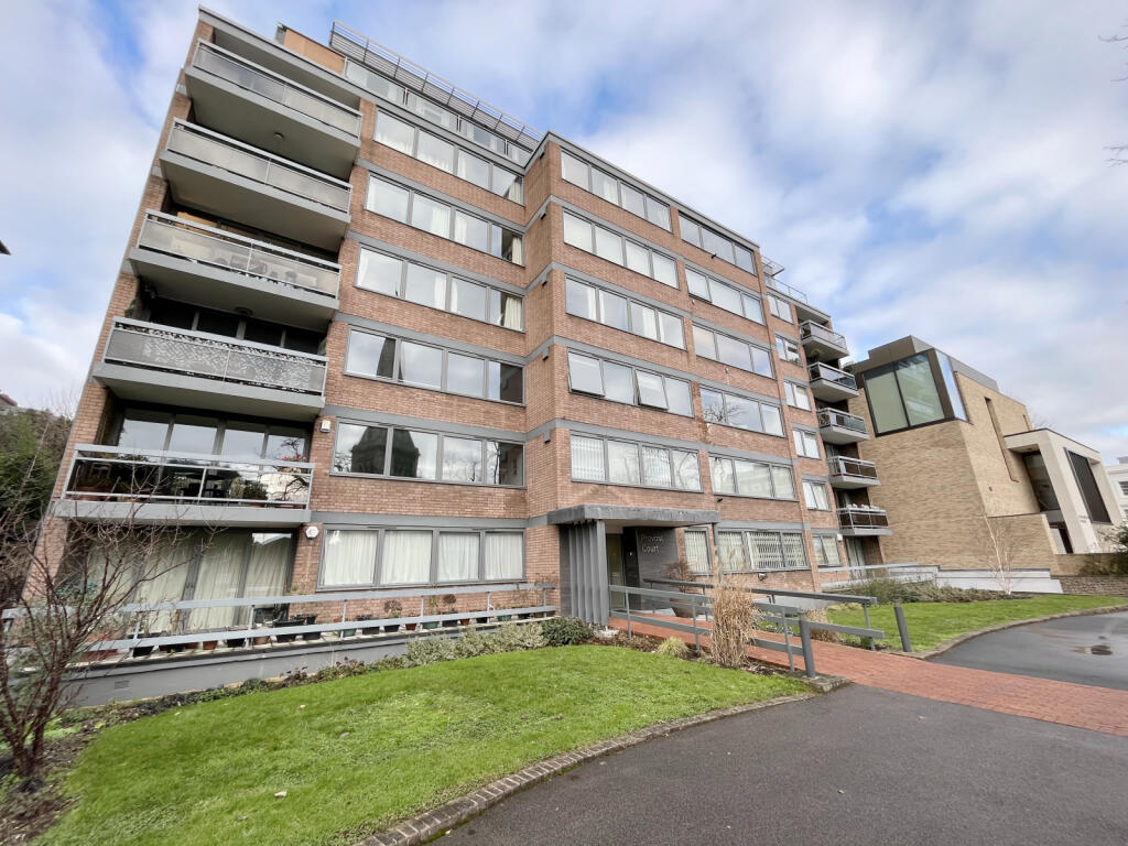 Large Two Double Bedroom Flat