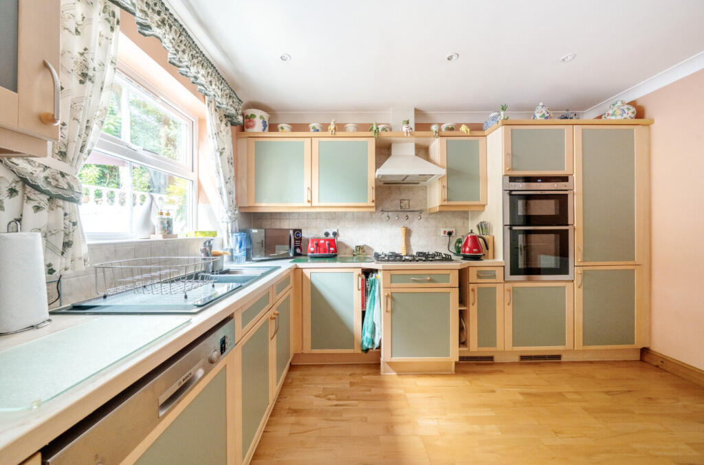 1309345-18-685527...