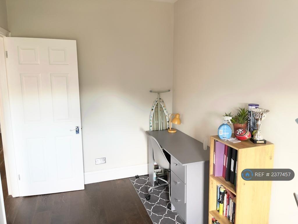 2nd Bedroom