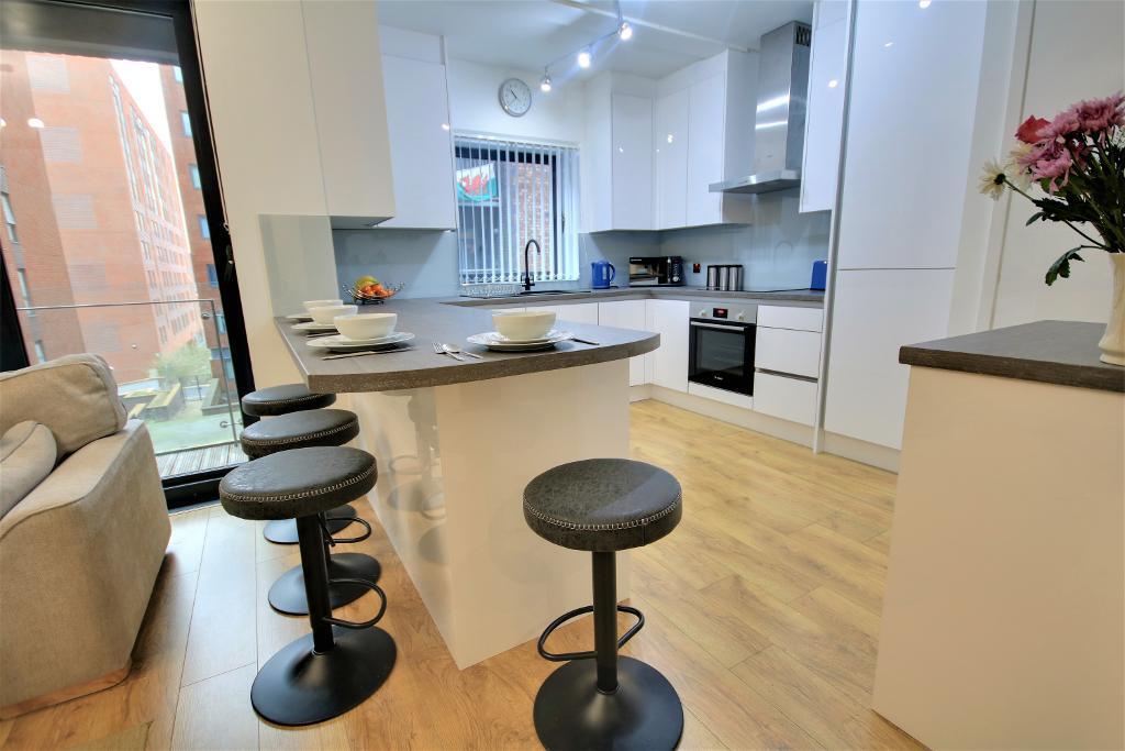 Kitchen Breakfast Bar