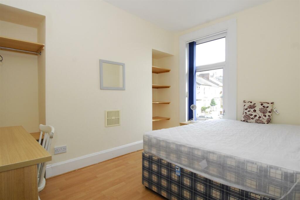 6PearsonAve004.JPG