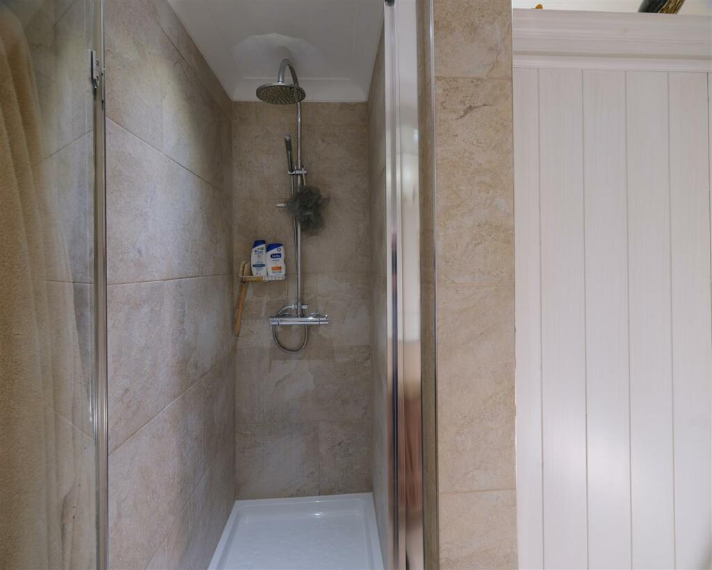 HOUSE BATHROOM