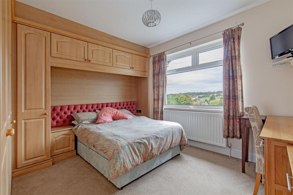 Bedroom 1-1.jpg