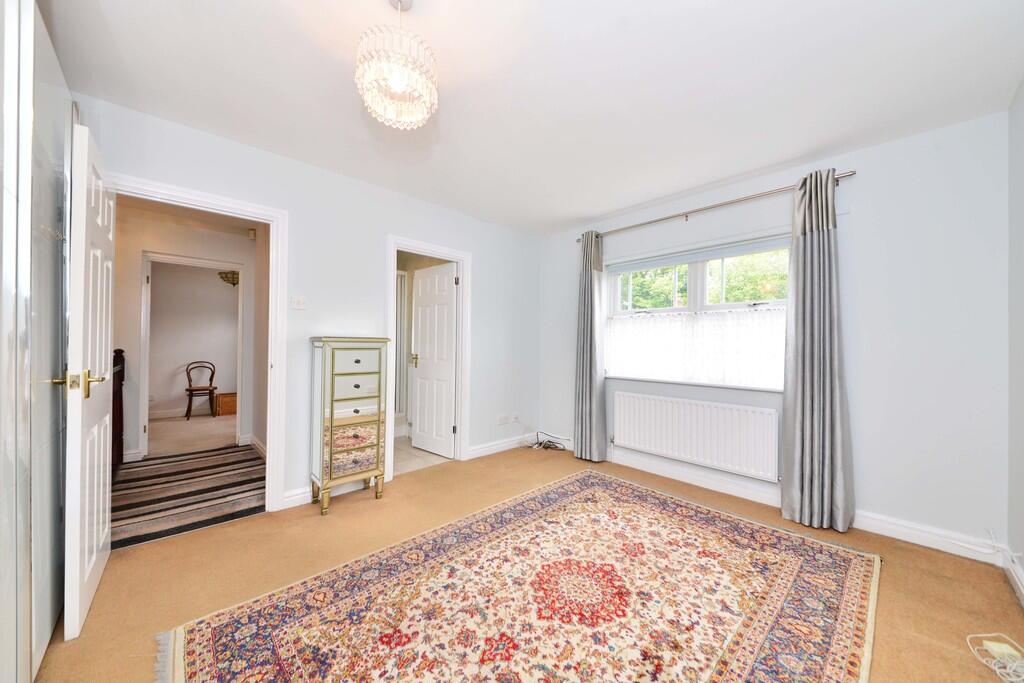 3 Deeley Close - ...