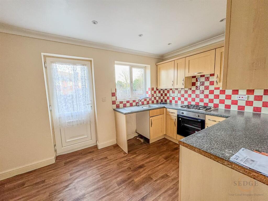 16 barge close-03.jpg