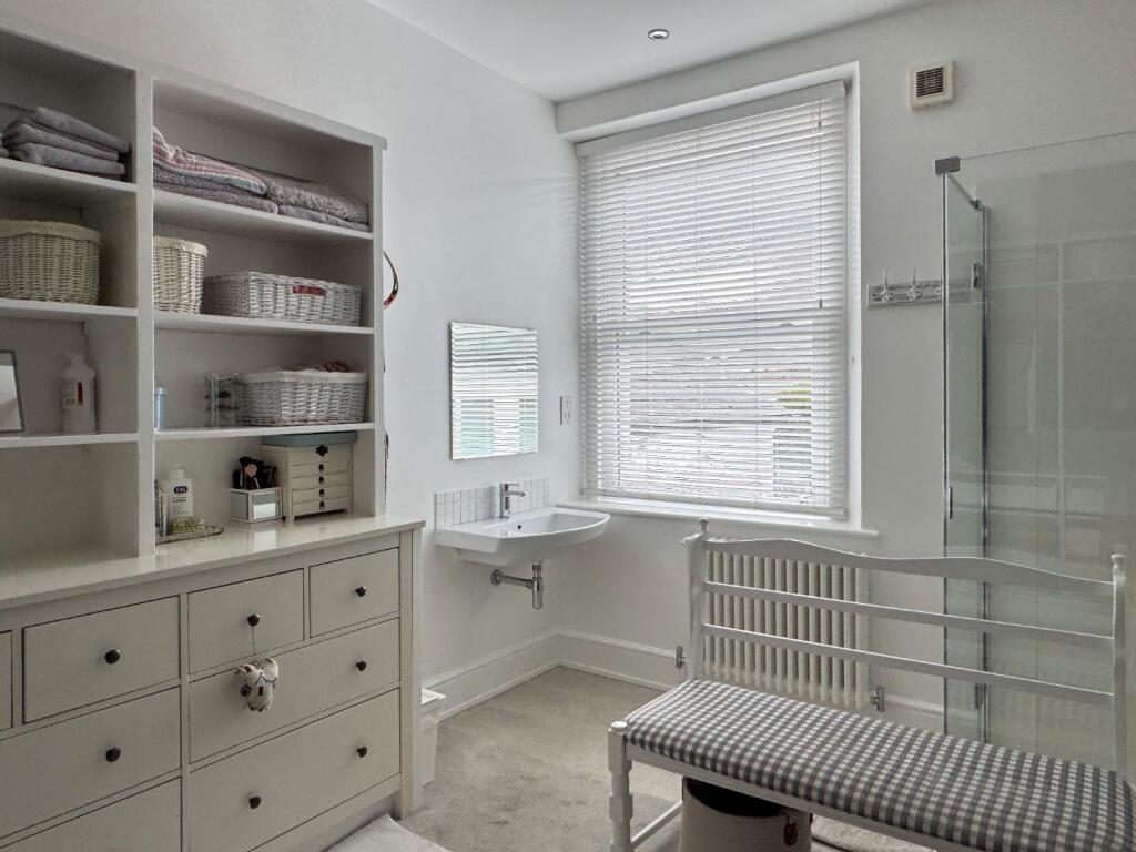 Dressing Room/Shower Room