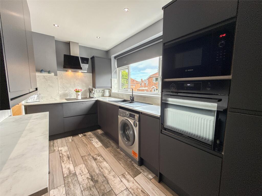 Breakfasting Kitchen