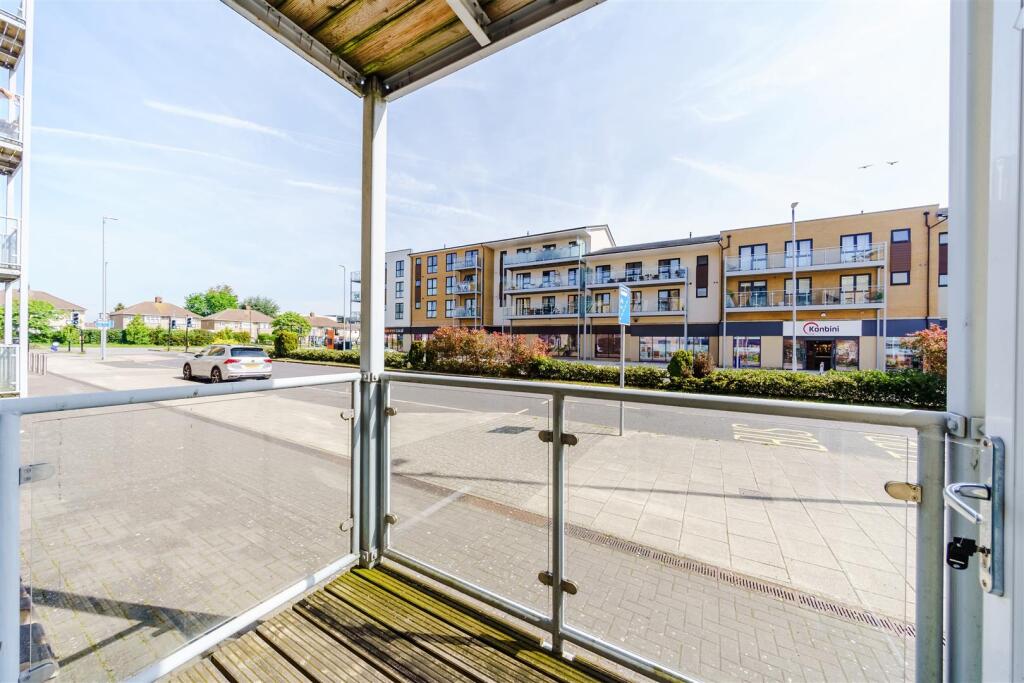 28 Charlton Blvd - Real estate photography by Phot