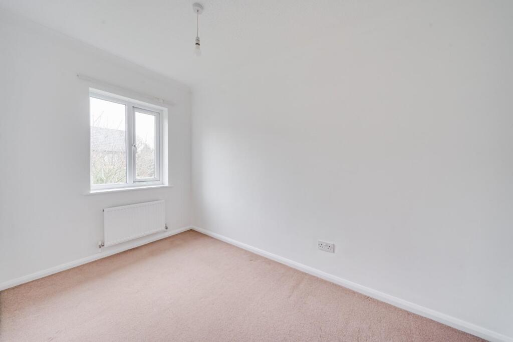 1.6 - bed 2.jpg