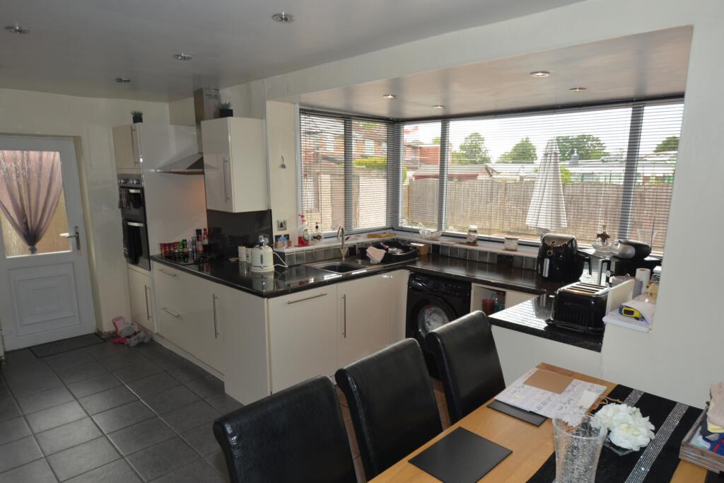 Kitchen diner