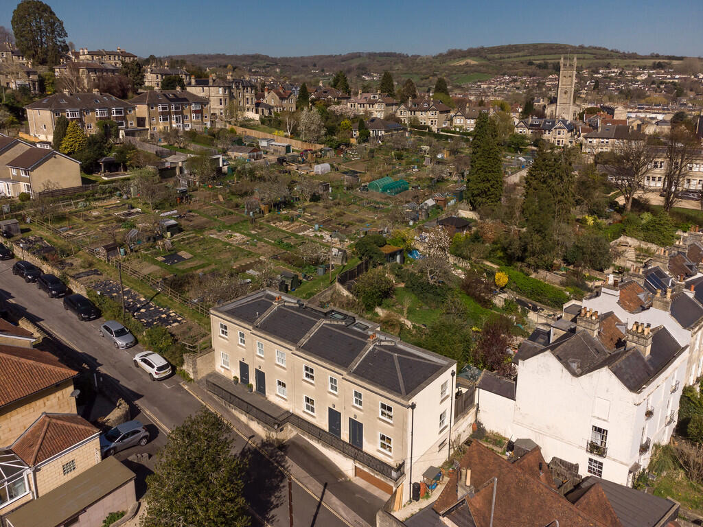 79 Upper East Hay...