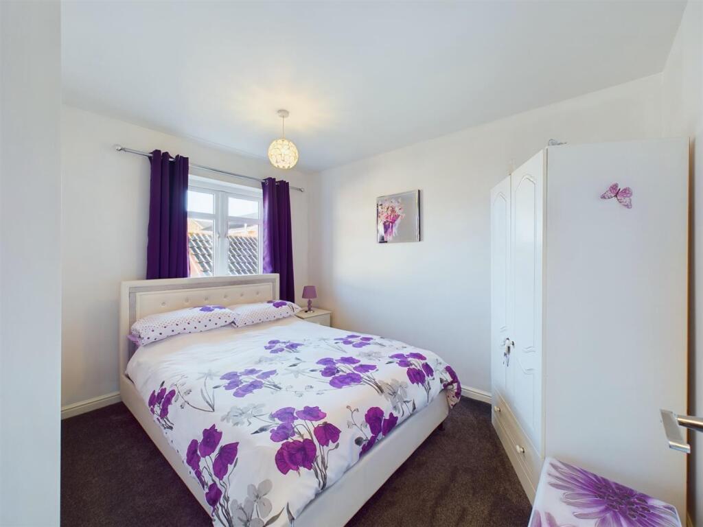 Bedroom: