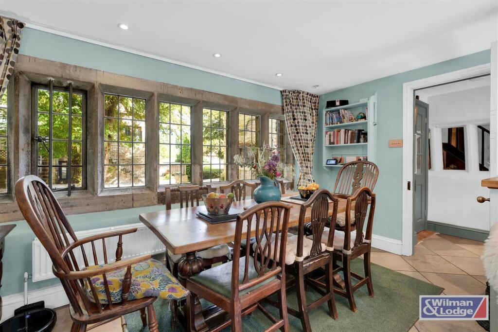 Period Property - Four Bed with Formal Gardens (25