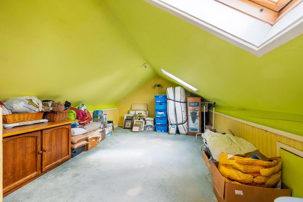 4 Bushell Close-65.jpg