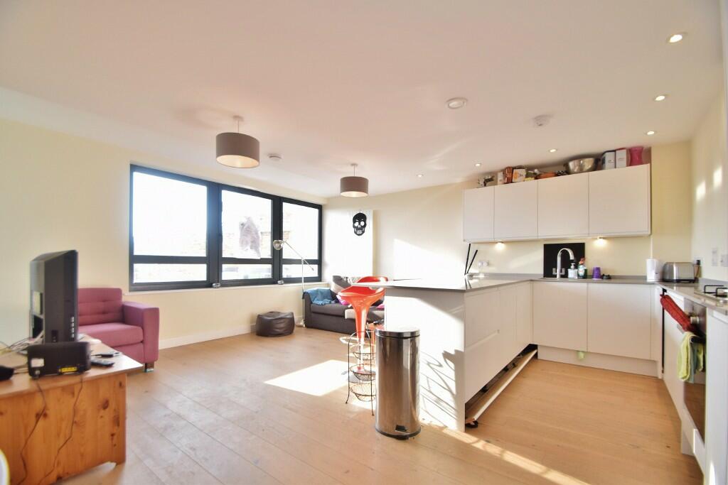 Living Kitchen Area