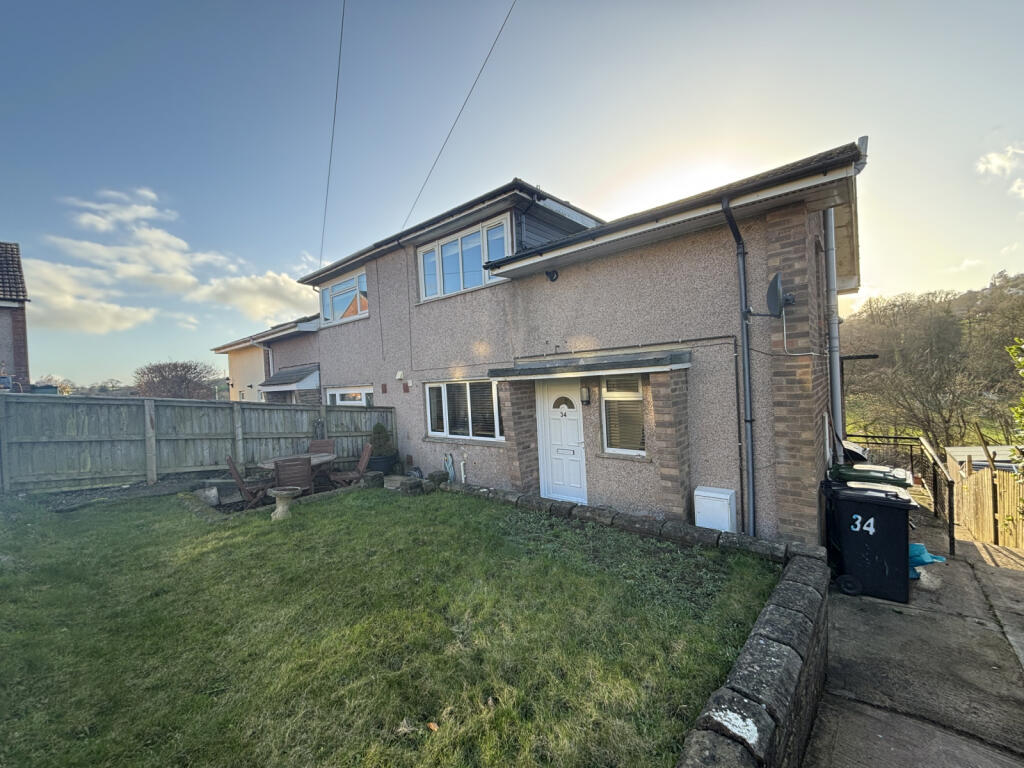 Modernised &amp; Spacious Three Bedroom Home!