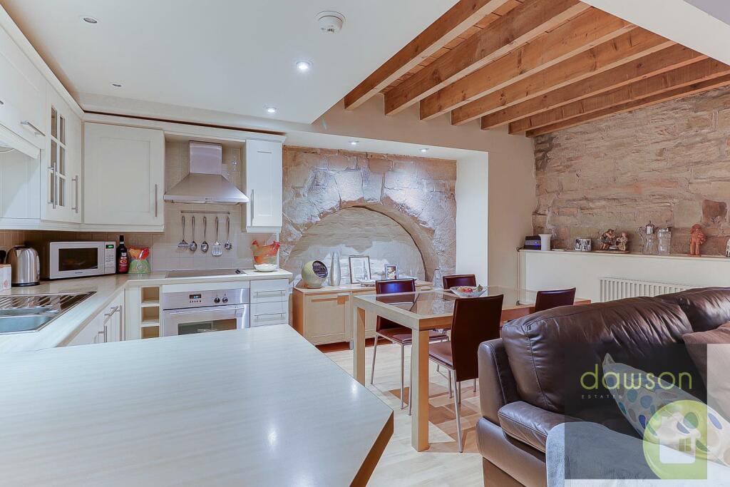 Lounge/Kitchen