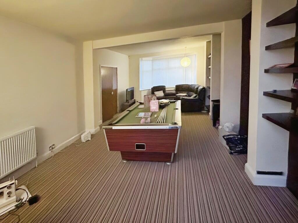 f0d72126-WhatsApp...