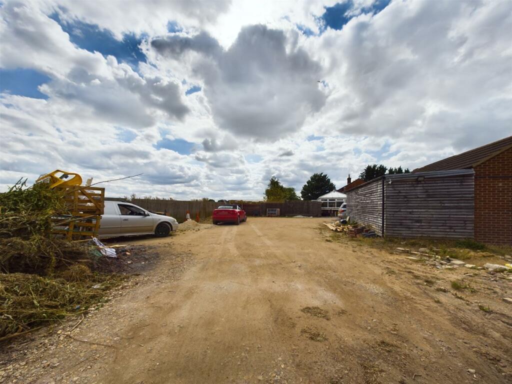 Driveway (5).jpg