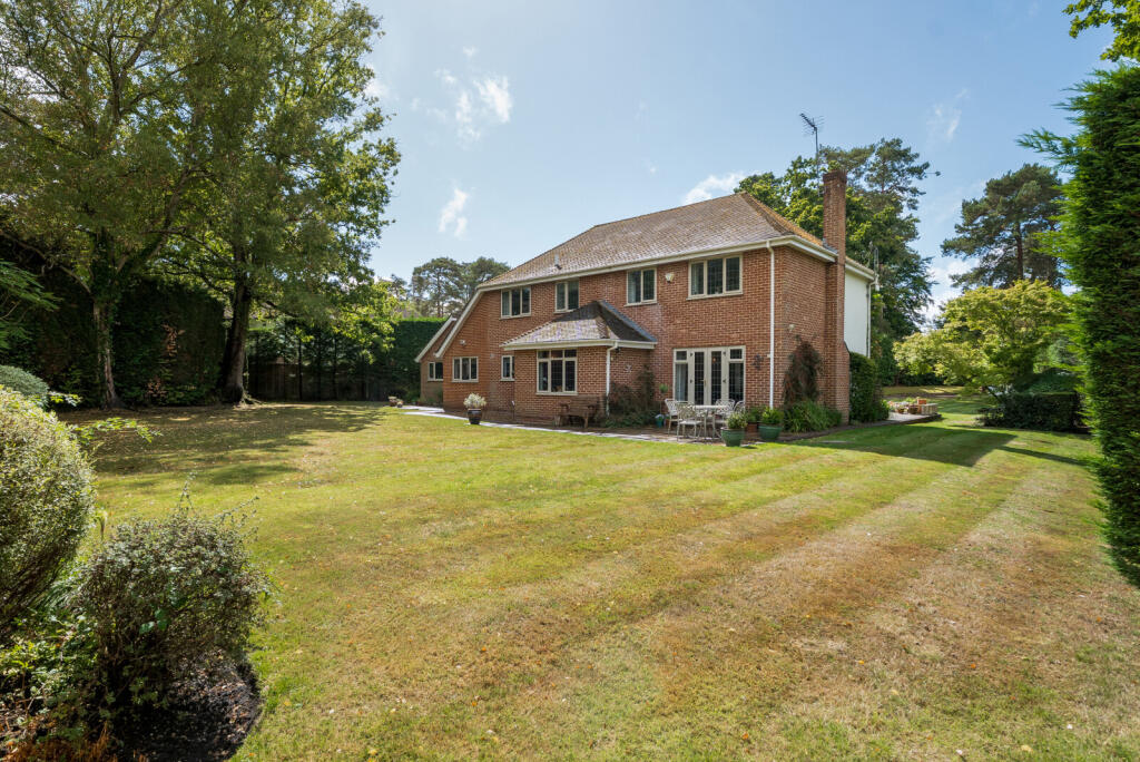 1347001-36-68b846...