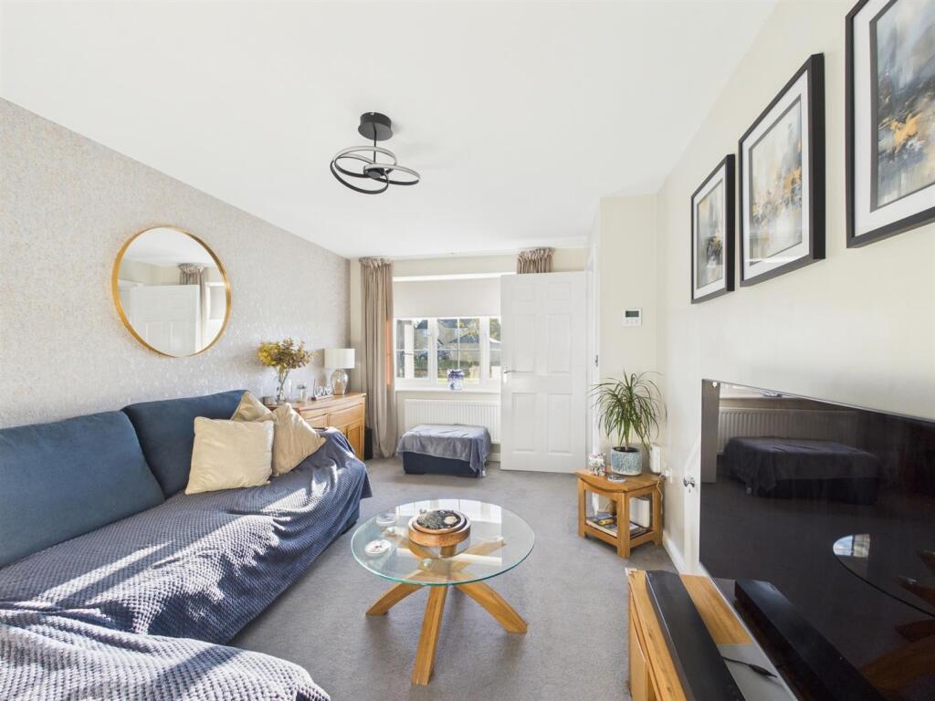 19 Cranmer Road Photos (1).jpg