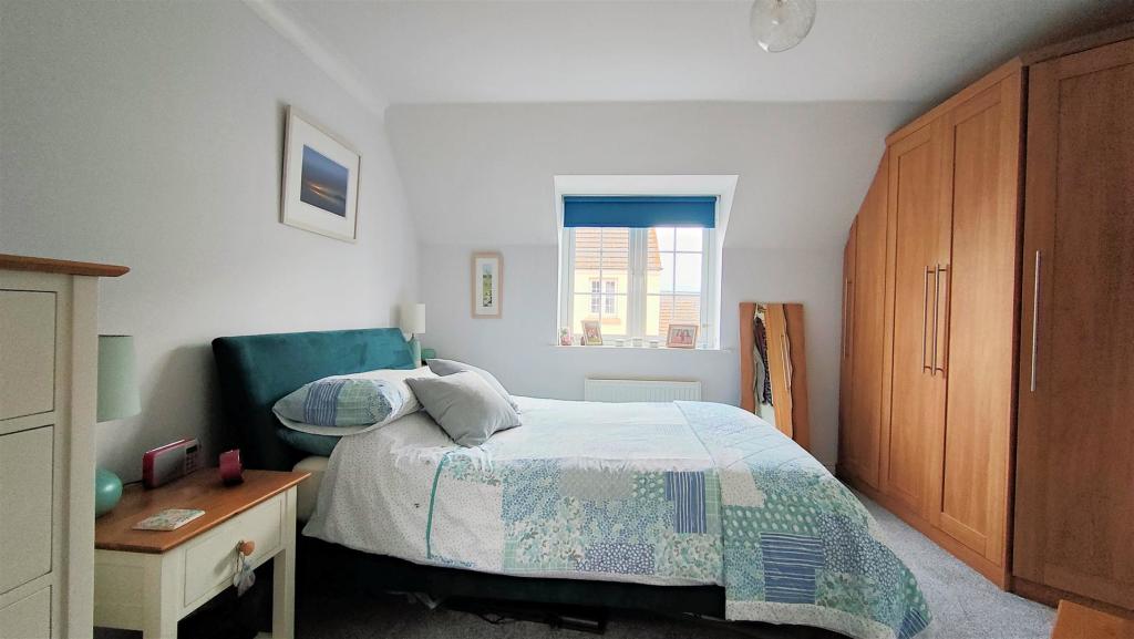 bed 1.jpg