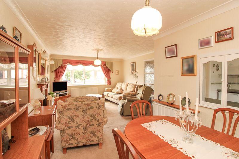Living Room/Diner