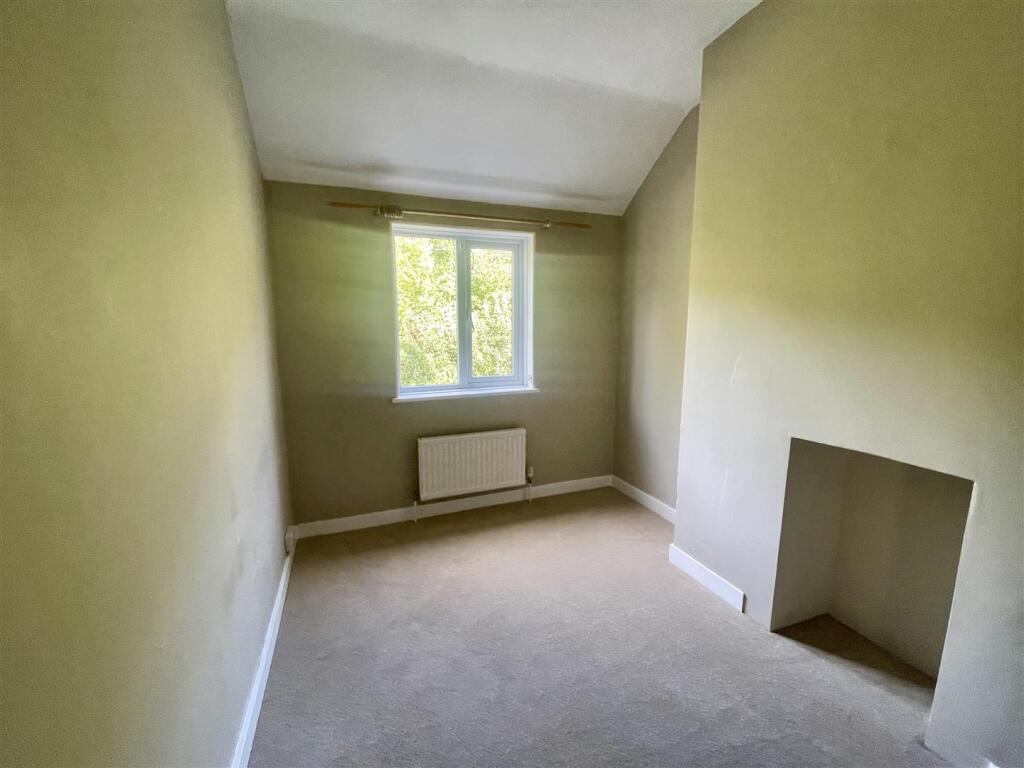 Bedroom 22.jpg