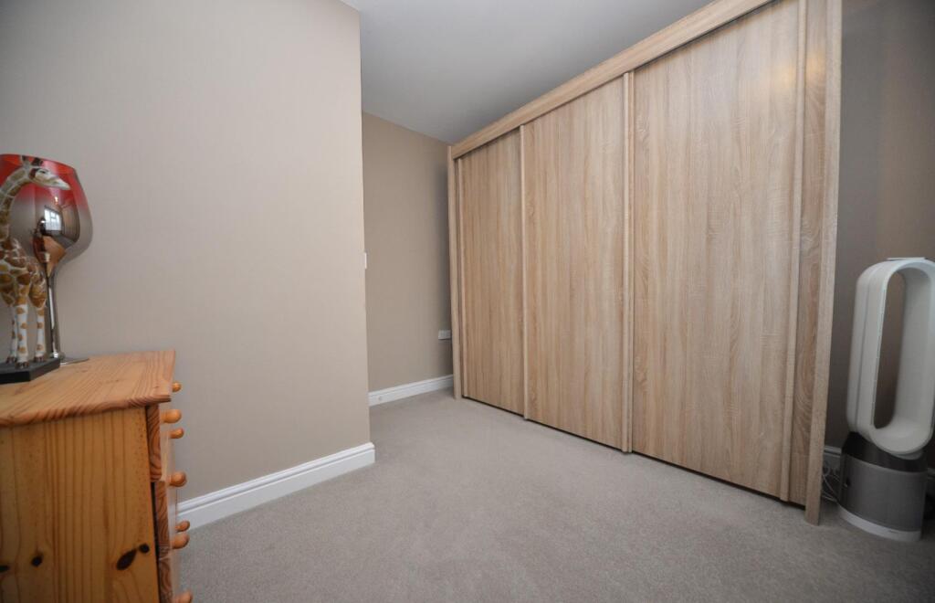 Bed 3.jpg